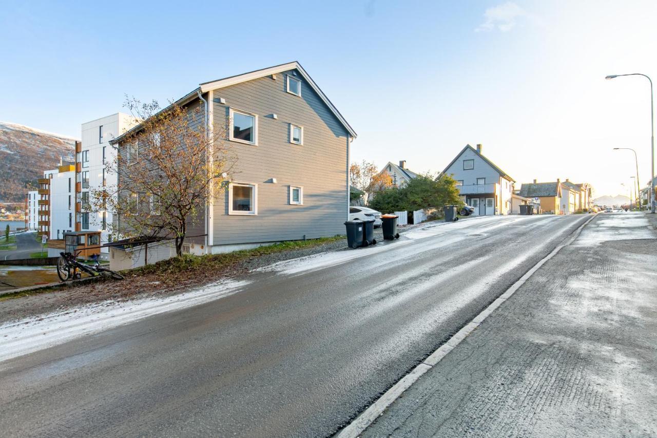Luxury Apartement Close To City Centre With Free Parking Tromso Luaran gambar